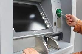 Българите бяха изненадани с нови такси в банките Промените в