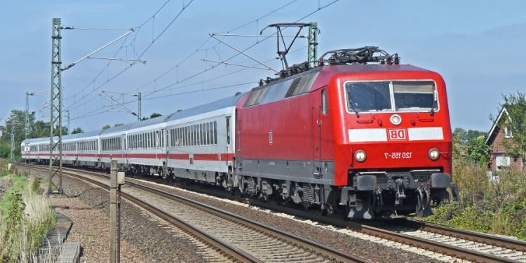 БДЖ променя цените на билетите за пътуване с влак заради